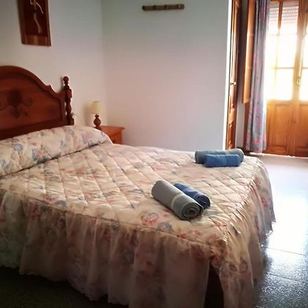 Pension La Sierra Cortes de la Frontera Ngoại thất bức ảnh