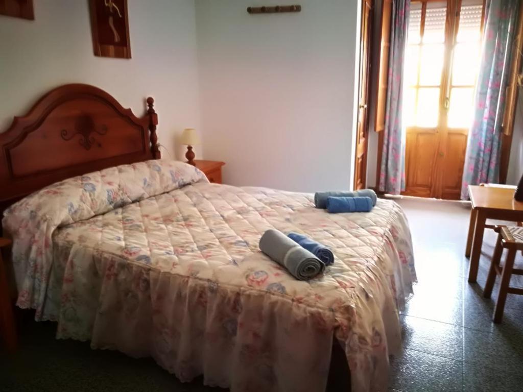 Pension La Sierra Cortes de la Frontera Ngoại thất bức ảnh